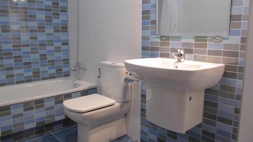 Hotel Amenal - image 10
