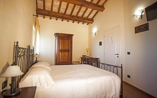 2 twin beds