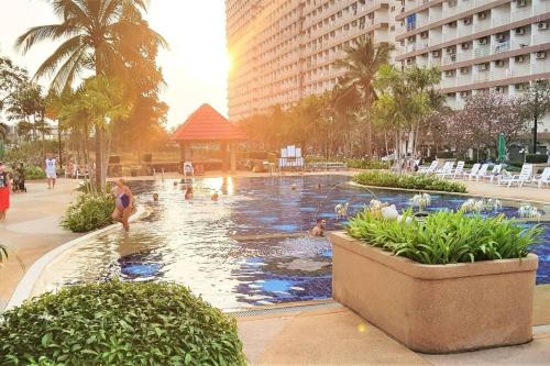 Jomtien Beach Condo with salt water pool - Condominiums for Rent in Muang Pattaya ( Jomtien Beach Condo with salt water pool - Condominiums for Rent in Muang Pattaya )