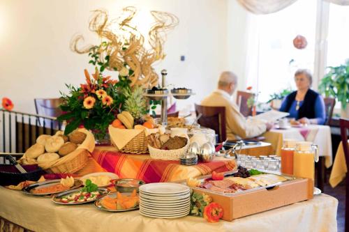 Food and beverages, Hotel Birkenstern in Bad Wildungen