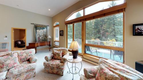 Three Bedroom Gold Alpine View