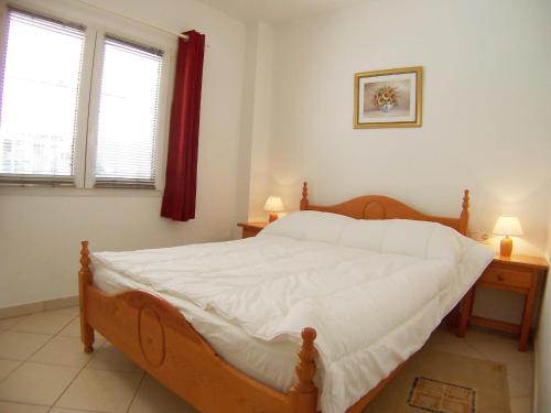 Stella Maris - Sleeps 4 - main image