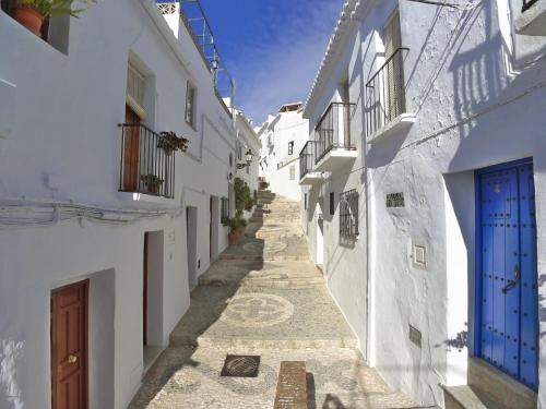 Edf Almijara - Sleeps 4 - image 12
