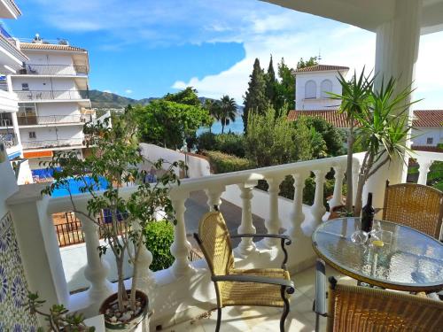 Carabeo 99 - Sleeps 4 - image 5