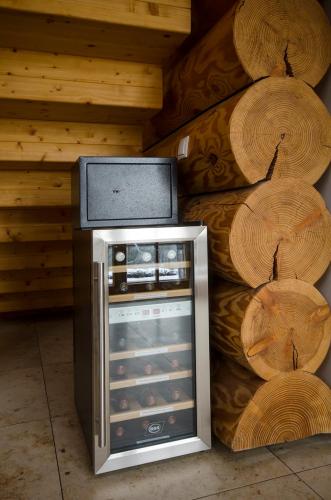 Luxus-Ferienhaus Blockhaus Chalet Nr 1 Toplage am Feldberg mit Sauna, Outdoor-Hottub, Kamin auf 1300m üM