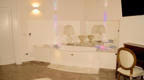 La Maison Room Type - King Room with Spa Bath