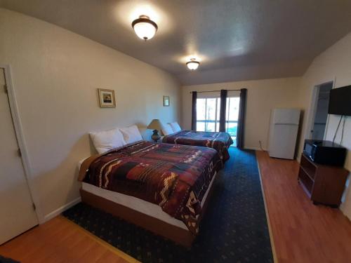 Alta Sierra Village Inn