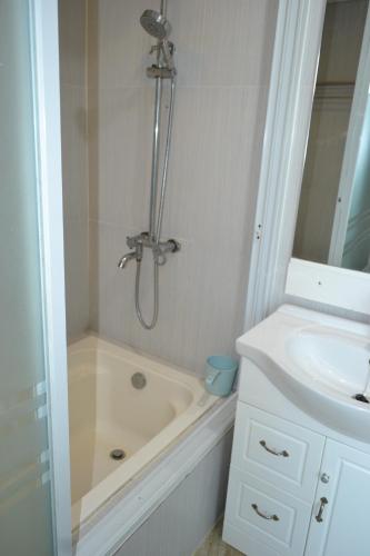 NATURE CARE RESORT AND FARM - 샤워실