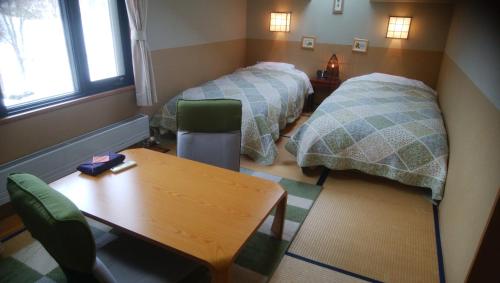 Twin Room with Tatami - Non-Smoking