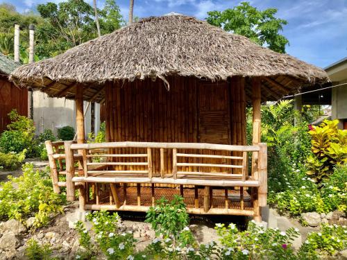 Sharky Hostel Oslob – Oslob, IL
