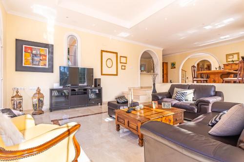 kawasan lounge/TV kongsi, Fuengirola Villa Majestic in La Sierrezuela