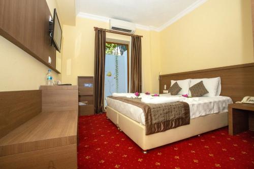 room detail thumbnail 1