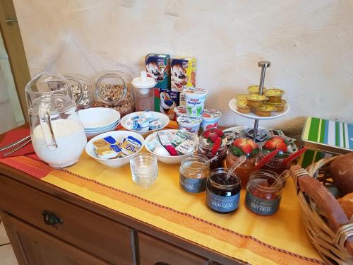 Food and beverages, Weingut und Gastehaus Henrici in Köngernheim