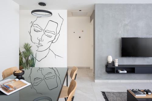 Three-Bedroom Apartment with Balcony room in Mr. Louis - By TLV2GO