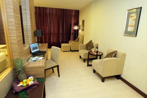 アップタウン インペリアル カジャン