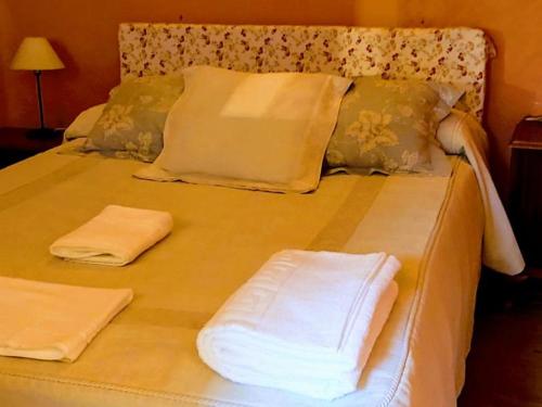 Hospederia Tia Maria Hospedería Tía María is perfectly located for both business and leisure guests in Casillas. Offering a variety of facilities and services, the property provides all you need for a good nights slee