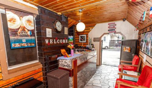 The Beach Waikiki Boutique Hostel - 숙소 외관