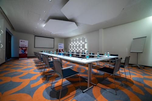 Noom Hotel Niamey - image 3