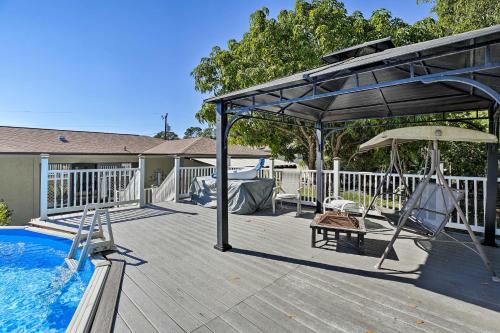 Coastal Bokeelia Oasis with Pool, Deck and Fire Pit!