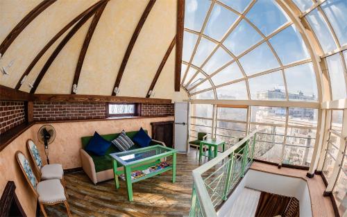 設施, 藍寶石大酒店 (Grand Sapphire Hotel) in 麥迪奧區