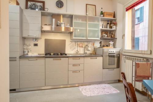 Kitchen, Realkasa Senzanome Flat in Saragozza