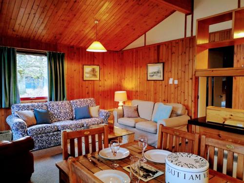 Loch Monzievaird Chalets