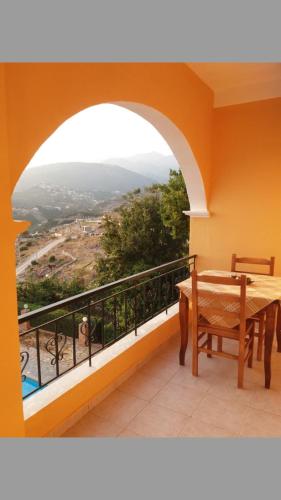 Apart-Hotel Llazari - image 2