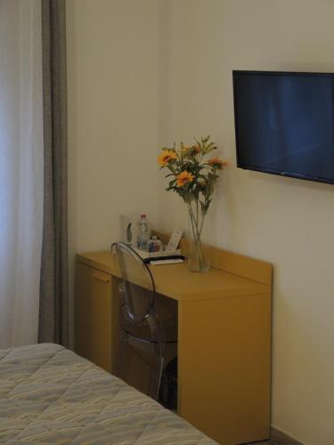 B&B Ariston Pisa Tower - image 9