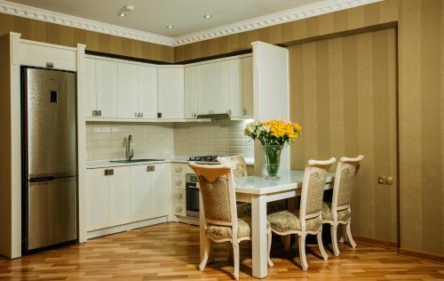 2 bedrooms, 3 beds