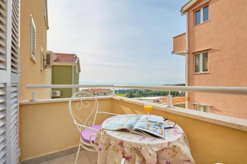 Studio with Balcony