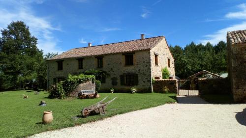 La Grange dans la Foret - Location saisonnière - Fumel