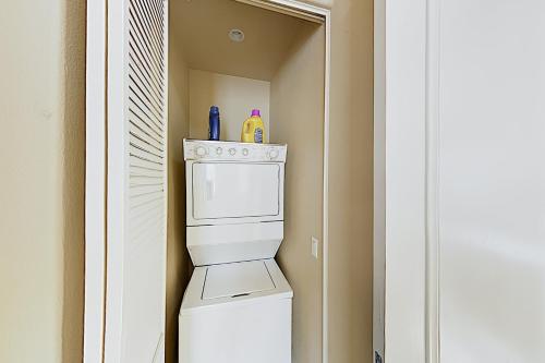 Legacy Villas Condo with Luxurious Pools & Spas condo - image 4