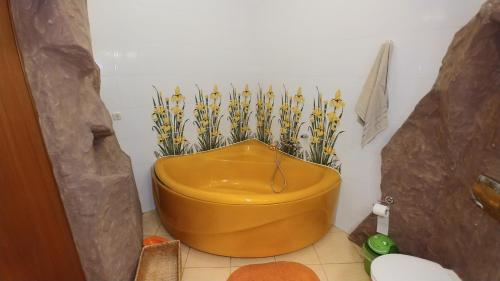 Two bedrooms. Luxery. 23 Khreshchatyk str. - image 5