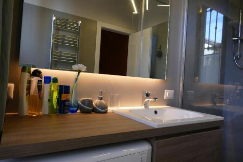  Casa25- Convenient location to Miland Centre & Como Lake! in Meda