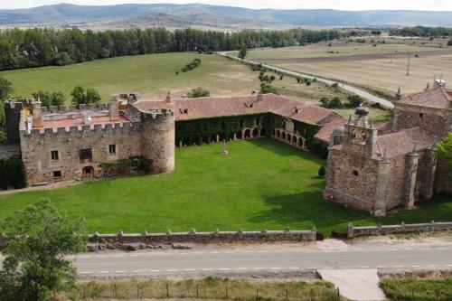 Casa rural Casa fuerte San Gregorio II - Accommodation - Almarza