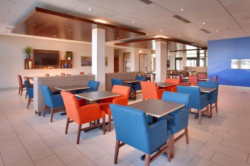 Holiday Inn Express & Suites Phoenix West - Buckeye, an IHG Hotel