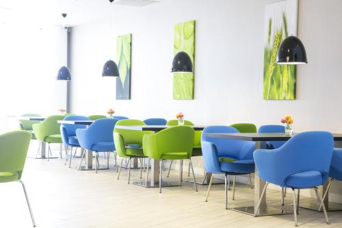 Holiday Inn Express Amsterdam Arena Towers an IHG Hotel - image 3