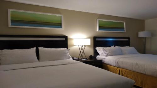 Holiday Inn Express and Suites Montgomery, an IHG Hotel