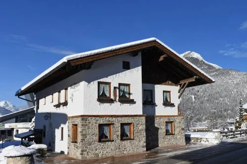 Holzschnitzers Appartements in Ehrwald, Österreich