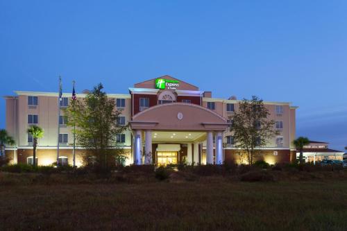 Holiday Inn Express & Suites Moultrie, an IHG Hotel