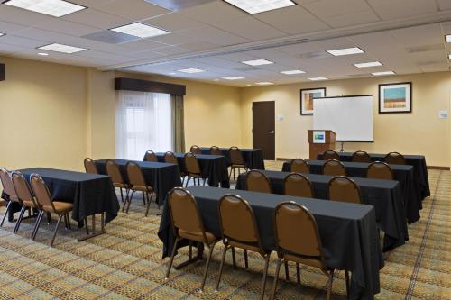 Holiday Inn Express & Suites Moultrie, an IHG Hotel