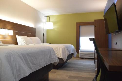 Holiday Inn Express & Suites Batesville, an IHG Hotel