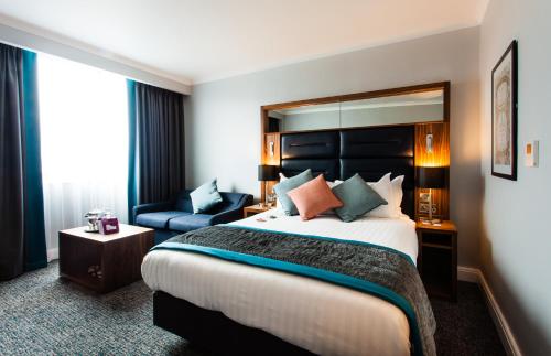 Crowne Plaza Leeds an IHG Hotel - image 5
