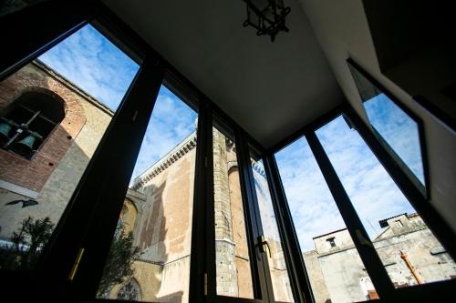 San Gennaro Bed - image 4