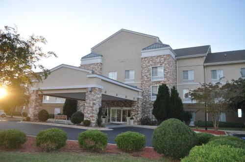 Holiday Inn Express Williamston