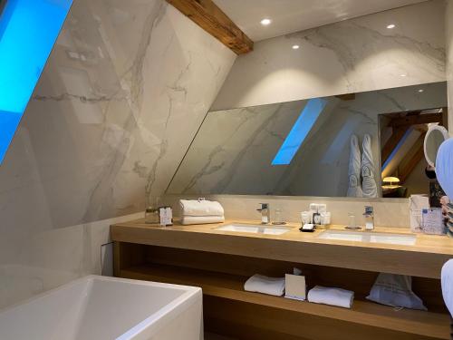 242173601 5 Terres Hôtel & Spa Barr - MGallery Hotel Collection