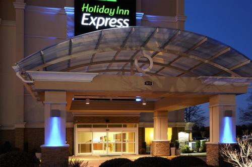 Holiday Inn Express Hotels- Hampton, an IHG Hotel