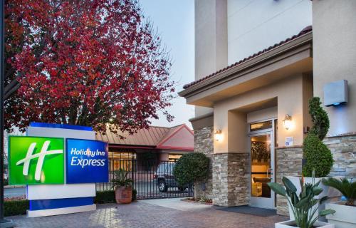 Holiday Inn Express Redwood City Central