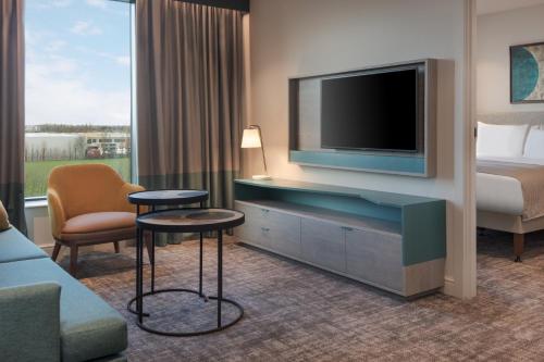 Staybridge Suites London Heathrow - Bath Road, an IHG Aparthotel