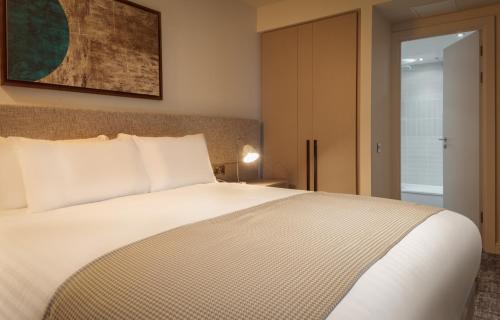 Staybridge Suites London Heathrow - Bath Road, an IHG Aparthotel